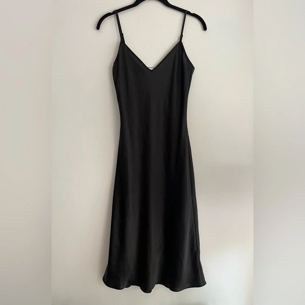 Aritzia Wilfred Only Slip Satin Midi Dress - Picture 6 of 9